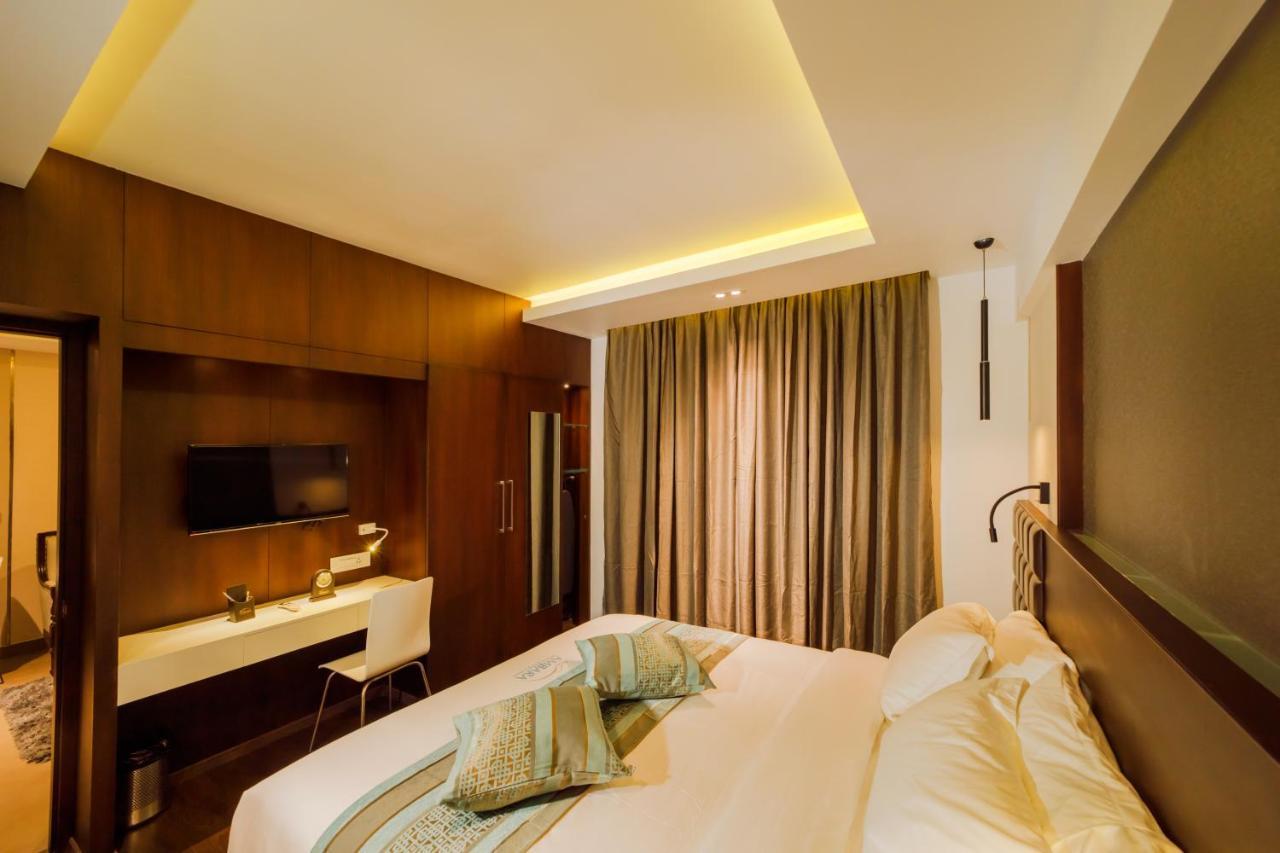 Ambara Suites Thiruvananthapuram Екстер'єр фото